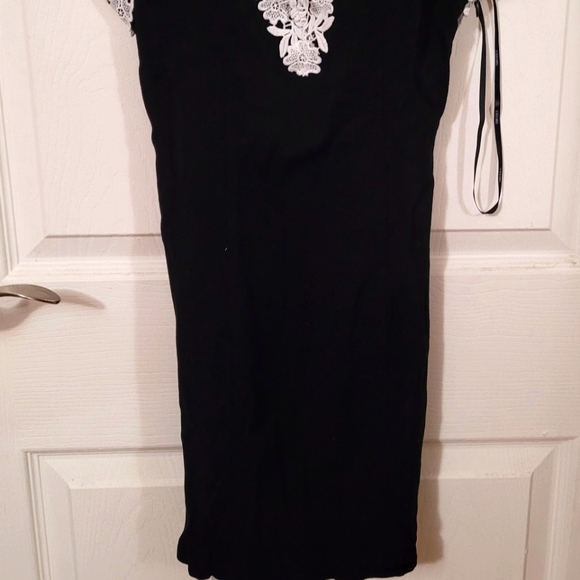 Black dress with white lace - Picture 2 of 3